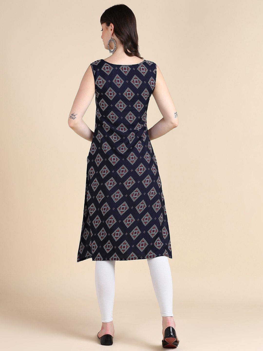 Women's Sleeveless Boat Neck Solid Casual Fancy Long Kurtis